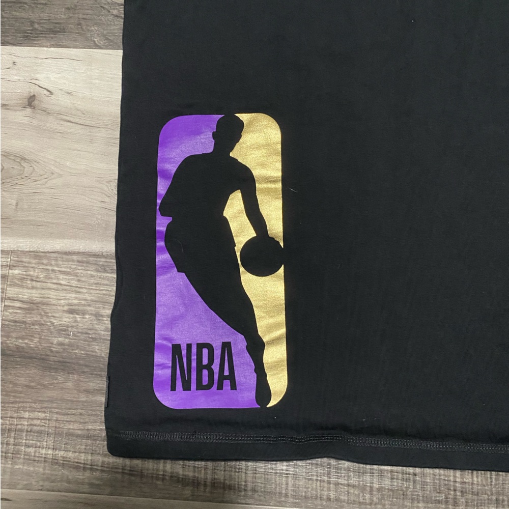 Express LA Lakers  Black and Gold Mens  Tee size Large 100% cotton - Picture 9 of 11